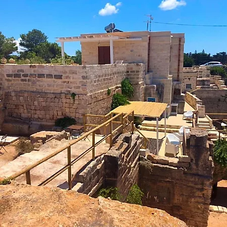 Cave Garden פאביננה